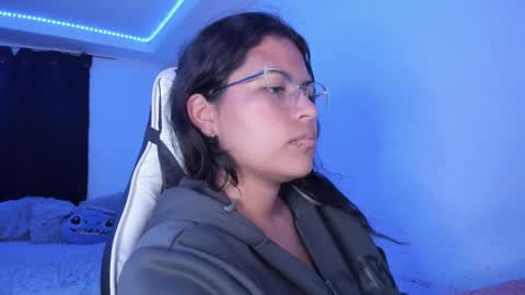 Snapshot of ladybrown_16 chatting on 02.24.25 Lady online show from 02.24.25