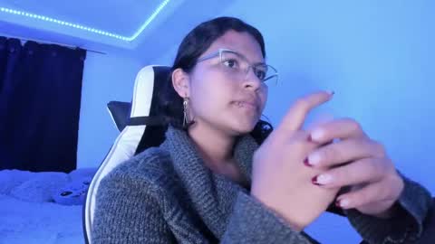 Snapshot of ladybrown_16 chatting on 03.11.25 Lady online show from 03.11.25