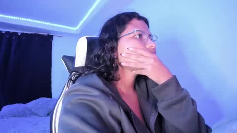 Snapshot of ladybrown_16 chatting on 03.12.25 Lady online show from 03.12.25