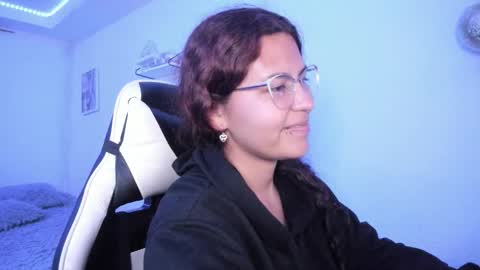 Snapshot of ladybrown_16 chatting on 10.01.25 Lady online show from 10.01.25