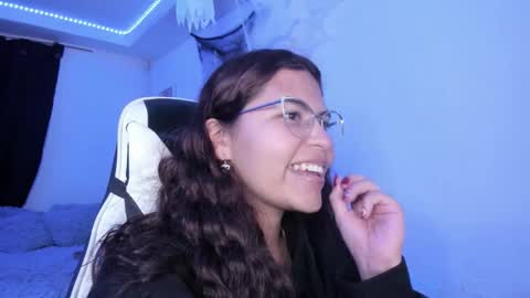 Snapshot of ladybrown_16 chatting on 10.14.25 Lady online show from 10.14.25