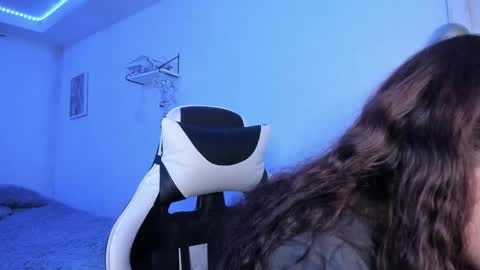 Snapshot of ladybrown_16 chatting on 11.28.25 Lady online show from 11.28.25