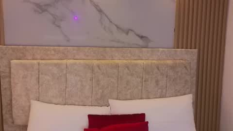 laiamilf online show from 01.29.25