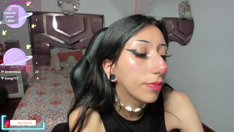 Snapshot of laila_angel chatting on 12.04.24 laila_angel online show from 12.04.24