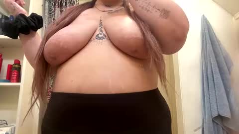 lalaaacx3 online show from 02.18.25