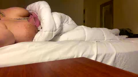 lalaaacx3 online show from 02.21.25