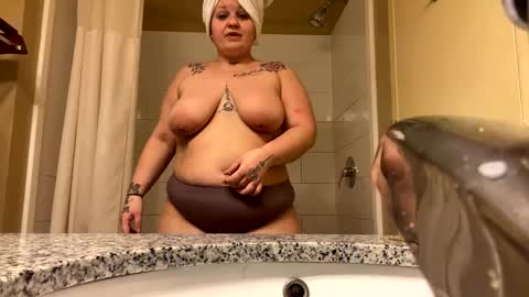 lalaaacx3 online show from 02.21.25