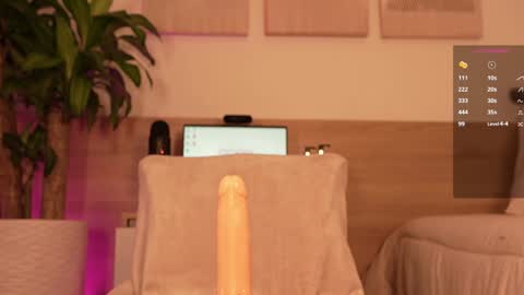 lana_kane_ online show from 01.04.25