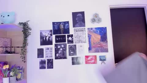 Snapshot of lanaherondale_ chatting on 09.25.25 lanaherondale_ online show from 09.25.25