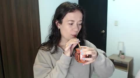 Lanna online show from 09.12.25