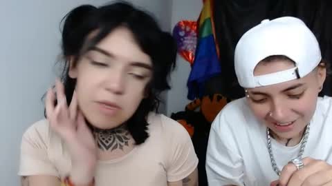 Snapshot of lannie_gonzales chatting on 01.02.25 LANNIE   online show from 01.02.25