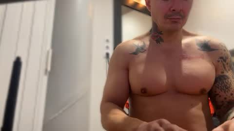 Snapshot of lanzarote6 chatting on 03.06.25 BDSM online show from 03.06.25