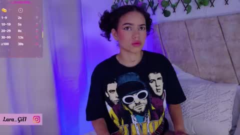 Snapshot of lara_gil_ chatting on 09.15.25 Lara Gill online show from 09.15.25