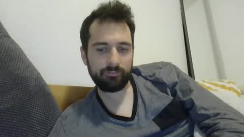 laraaan online show from 10.26.25