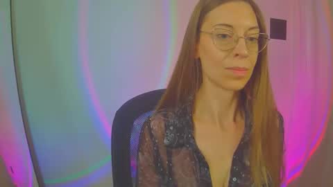 Snapshot of larawintersxxx chatting on 10.11.25 larawintersxxx online show from 10.11.25