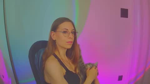 Snapshot of larawintersxxx chatting on 10.12.25 larawintersxxx online show from 10.12.25
