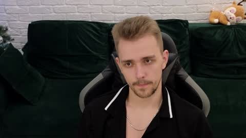 Snapshot of larstar01 chatting on 12.04.24 Lars online show from 12.04.24