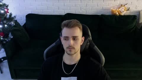 Snapshot of larstar01 chatting on 12.18.24 Lars online show from 12.18.24