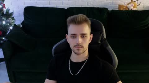 Snapshot of larstar01 chatting on 12.21.24 Lars online show from 12.21.24