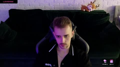 Snapshot of larstar01 chatting on 01.08.25 Lars online show from 01.08.25