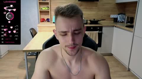 Snapshot of larstar01 chatting on 02.08.25 Lars online show from 02.08.25