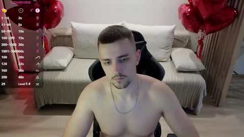 Snapshot of larstar01 chatting on 09.28.25 Lars online show from 09.28.25