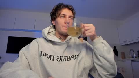 Snapshot of lastnight4you chatting on 02.05.25 acie online show from 02.05.25