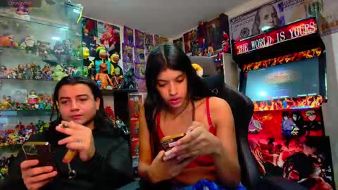 Snapshot of latin_couple77 chatting on 02.16.25 Sara y Andy online show from 02.16.25