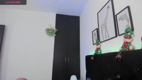 Snapshot of latina_col chatting on 12.20.24 Hanna  online show from 12.20.24