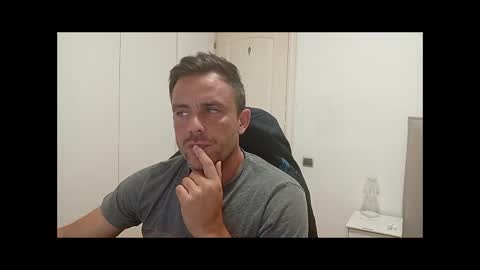 Snapshot of latinboyblue chatting on 10.14.25 LatinBlueBoy online show from 10.14.25