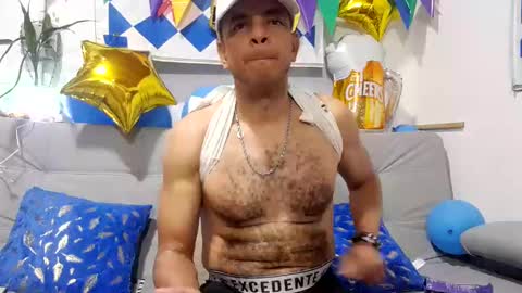 Snapshot of latinmartin254 chatting on 09.26.25 latinmartin254 online show from 09.26.25