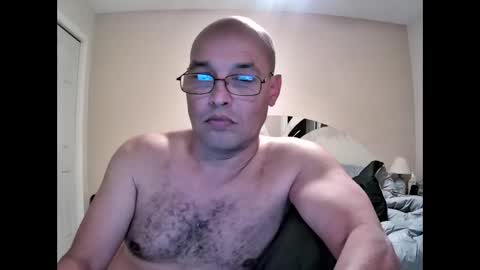 Snapshot of latinoinfla chatting on 12.23.24 latinoinfla online show from 12.23.24