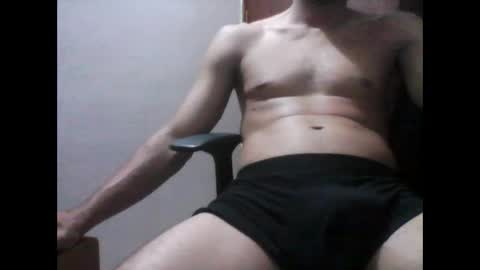 Snapshot of latintropikal chatting on 01.25.25 Latin Flow online show from 01.25.25