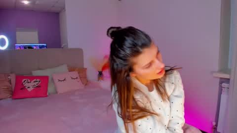 Laura online show from 02.10.25