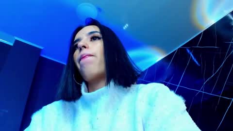 Snapshot of laura_hentai chatting on 12.11.24 Laura online show from 12.11.24