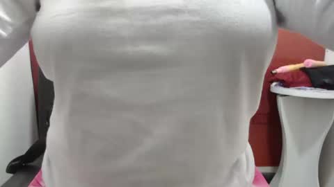  Laura  online show from 09.29.25