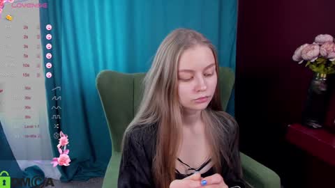 Snapshot of laura_pudd chatting on 12.07.24 Laura online show from 12.07.24