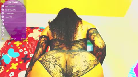 Snapshot of laura_sexo11 chatting on 09.10.25 laura_sexo11 online show from 09.10.25