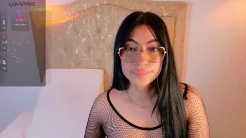laurenn_smitth online show from 11.26.25