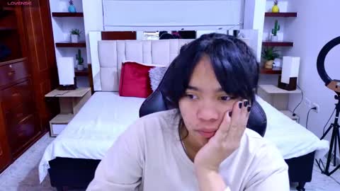 laurent online show from 09.13.25