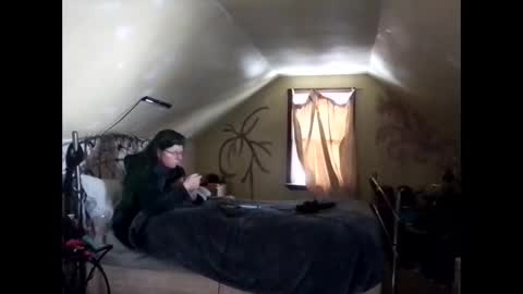 Snapshot of laureybabe44 chatting on 01.28.25 Lauren online show from 01.28.25