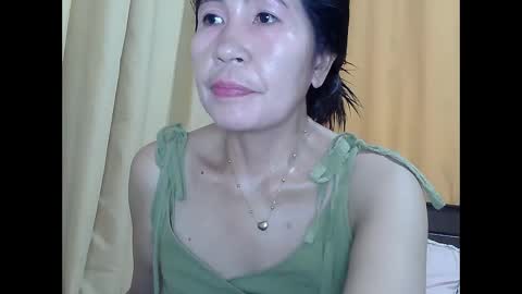 Snapshot of lavine1983 chatting on 10.13.25 lavine1983 online show from 10.13.25