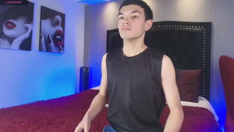 Snapshot of lawford_mike chatting on 10.05.25 Mike online show from 10.05.25