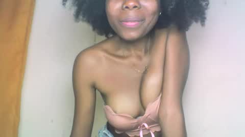 layannek online show from 09.20.25