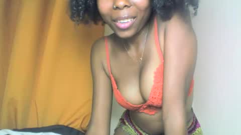 layannek online show from 09.22.25