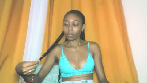 layannek online show from 11.13.25