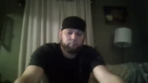 Snapshot of layinlow42 chatting on 01.01.25 layinlow42 online show from 01.01.25