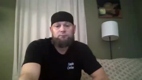 Snapshot of layinlow42 chatting on 10.14.25 layinlow42 online show from 10.14.25