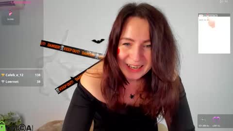 Snapshot of lea_shadom chatting on 10.30.25 Lea online show from 10.30.25