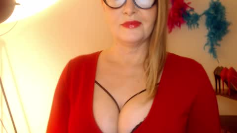 Snapshot of leadesire chatting on 01.16.25 LEA online show from 01.16.25